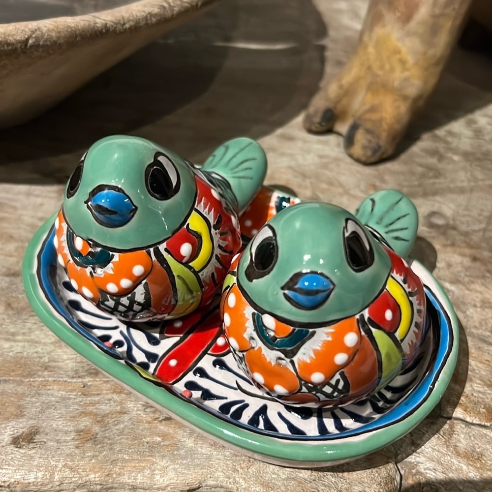 Talavera Mexican birds, salt and pepper shakers